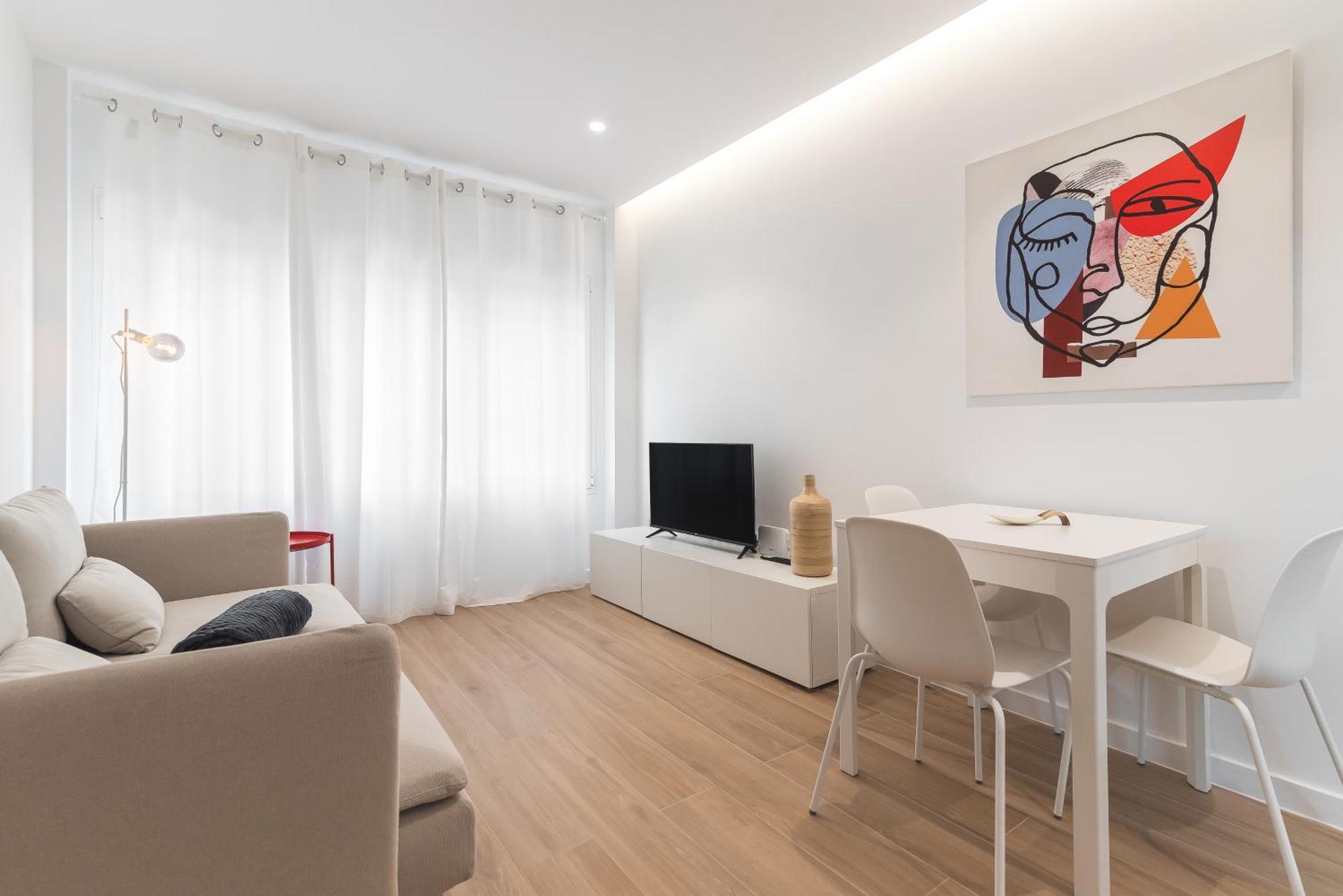 Home2book Comfy & Chic Near The Apartment *